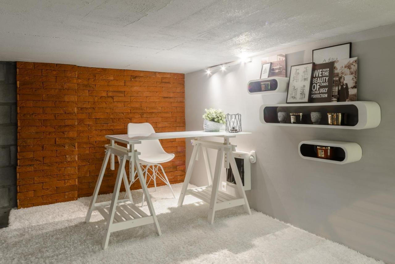 Nice Two-Level Loft In Tobaco Park วูดช์ ภายนอก รูปภาพ