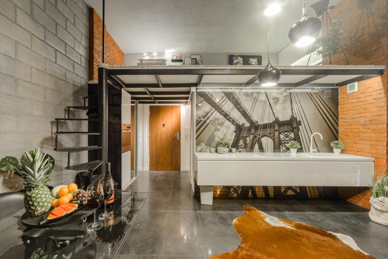 Nice Two-Level Loft In Tobaco Park วูดช์ ภายนอก รูปภาพ